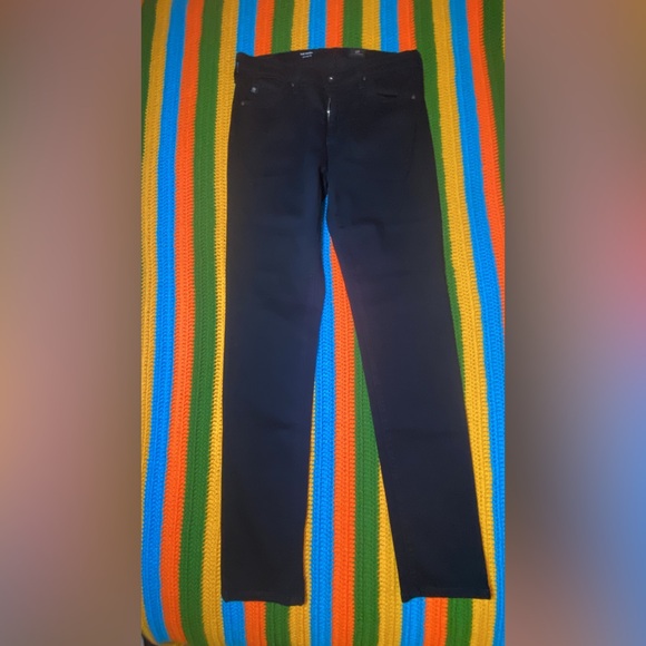 Size 27-27R like new jeans. Price is for one, will post individually - Picture 3 of 13